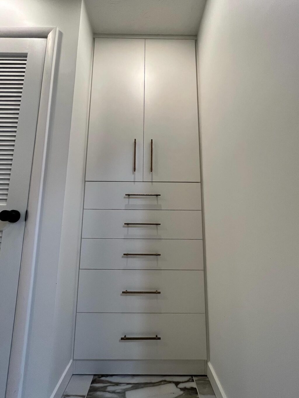 Instagram post from ohiocustomclosets. This post is in position 7.